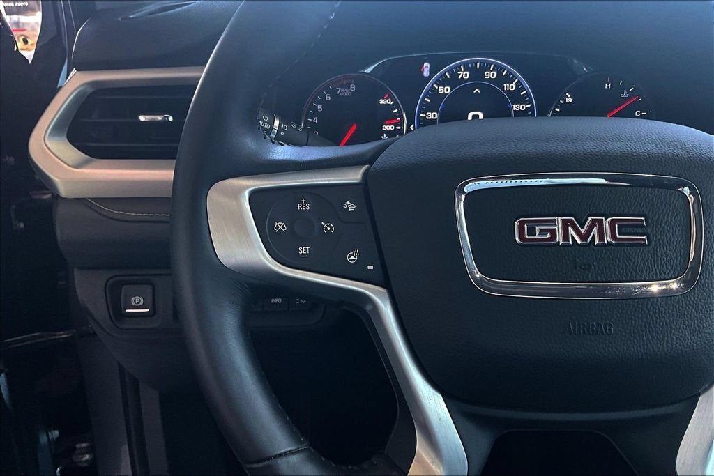 2021 GMC Acadia SLT