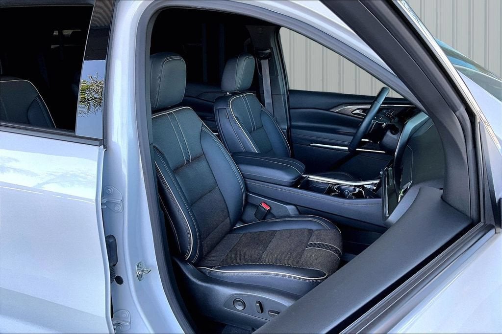 2025 Chevrolet Traverse High Country