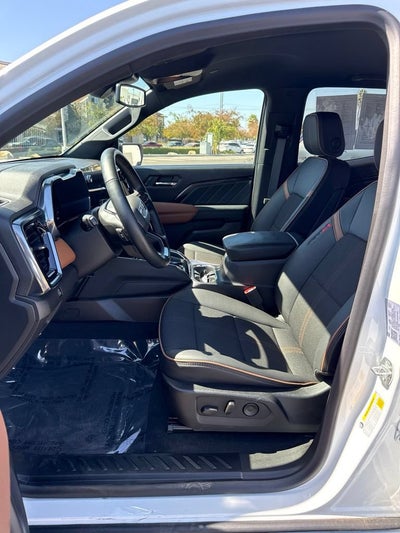 2025 GMC Canyon AT4