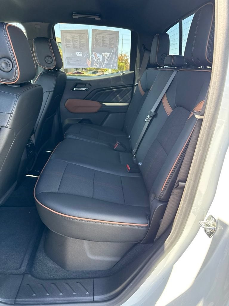 2025 GMC Canyon AT4