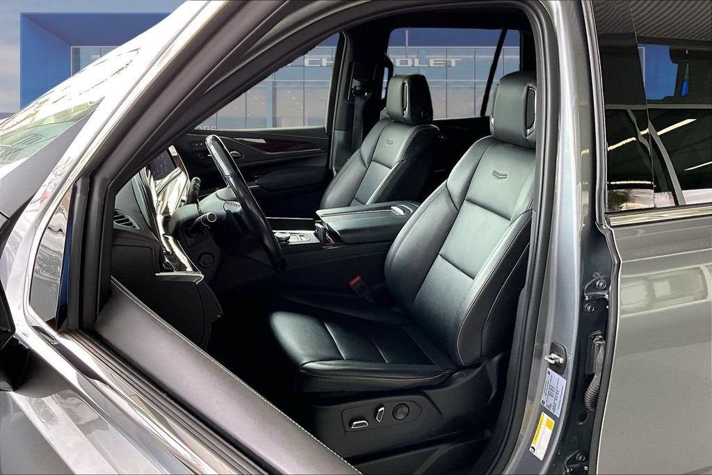 2022 Cadillac Escalade Luxury