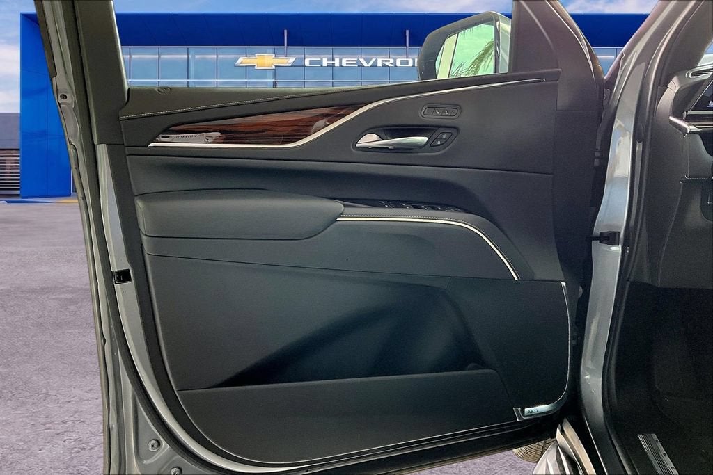 2022 Cadillac Escalade Luxury