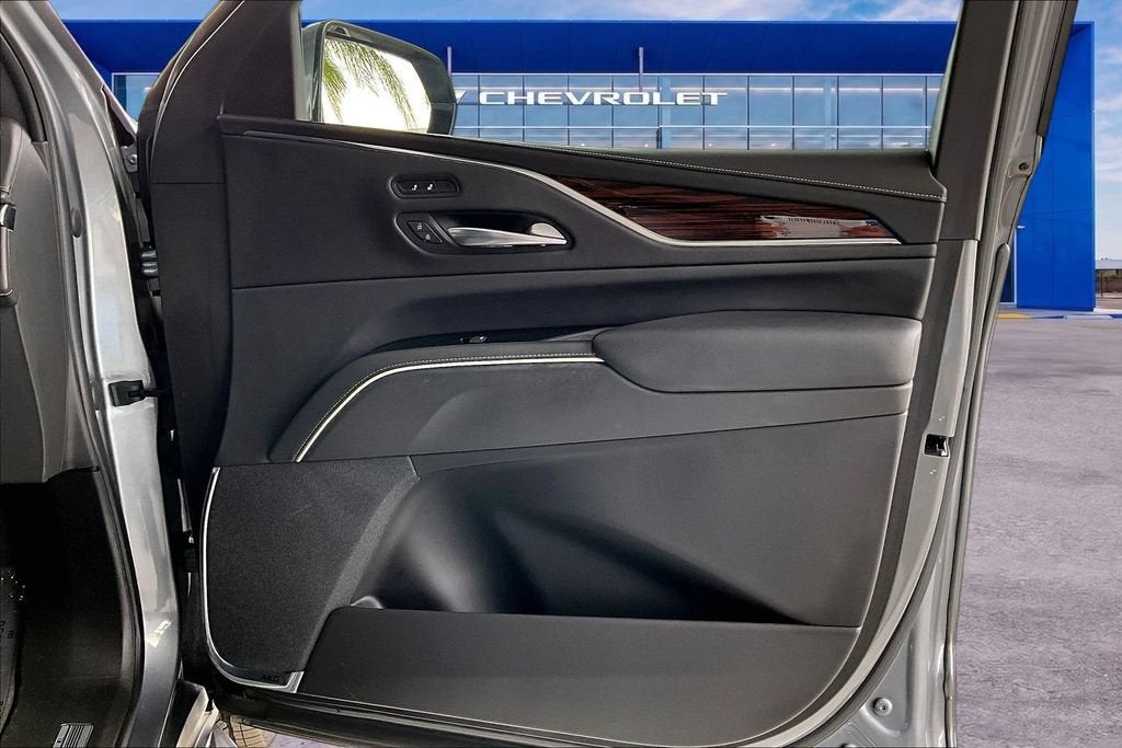 2022 Cadillac Escalade Luxury
