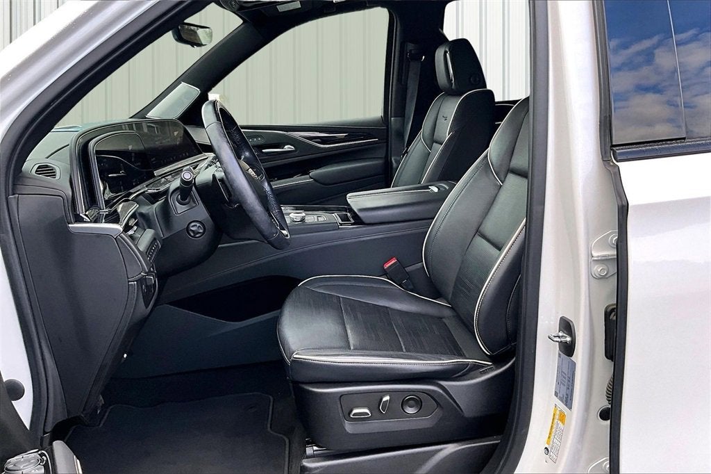 2022 Cadillac Escalade Sport