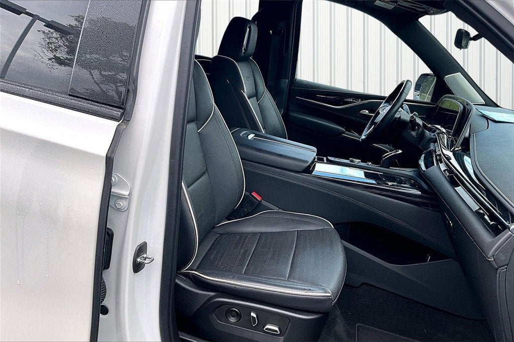 2022 Cadillac Escalade Sport