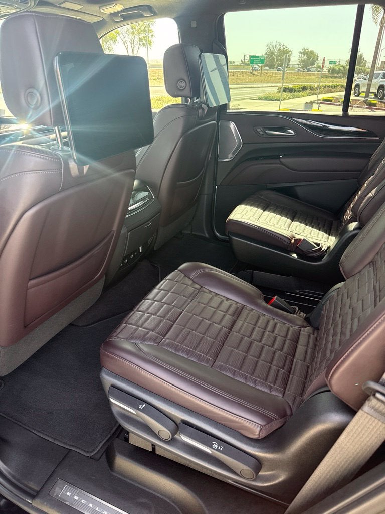 2023 Cadillac Escalade 4WD Sport Platinum