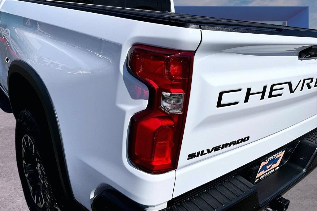 2023 Chevrolet Silverado 1500 ZR2