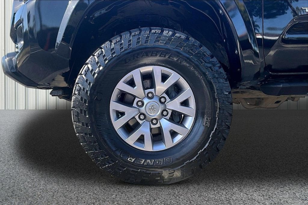 2017 Toyota Tacoma SR5