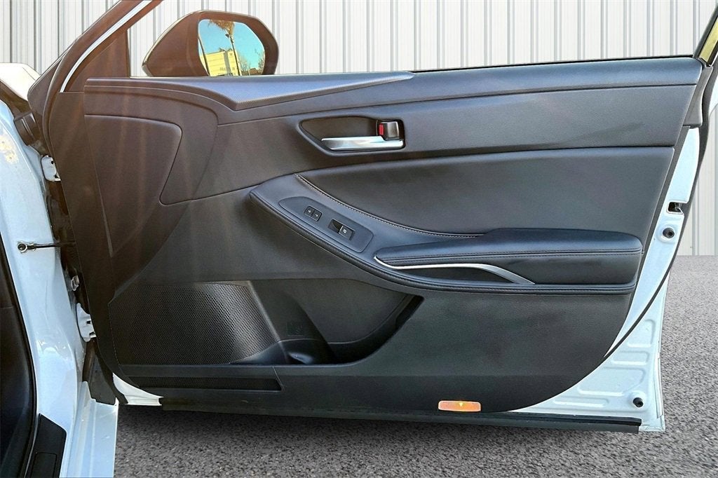 2021 Toyota Avalon Hybrid XSE