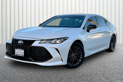 2021 Toyota Avalon Hybrid XSE