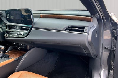 2022 Lexus ES ES 300h Luxury