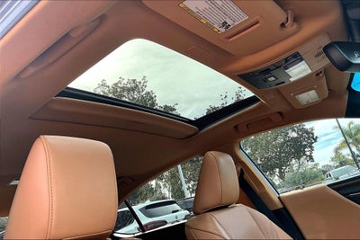 2022 Lexus ES ES 300h Luxury