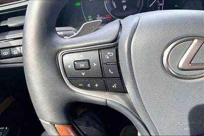 2022 Lexus ES ES 300h Luxury