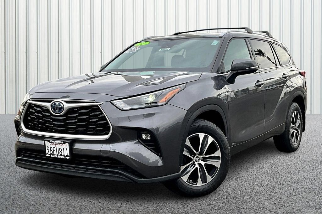 2022 Toyota Highlander Hybrid XLE