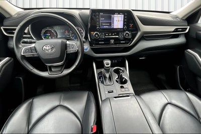 2022 Toyota Highlander Hybrid XLE