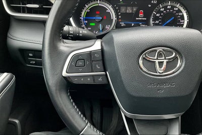 2022 Toyota Highlander Hybrid XLE