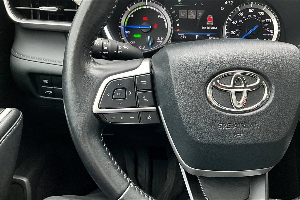 2022 Toyota Highlander Hybrid XLE