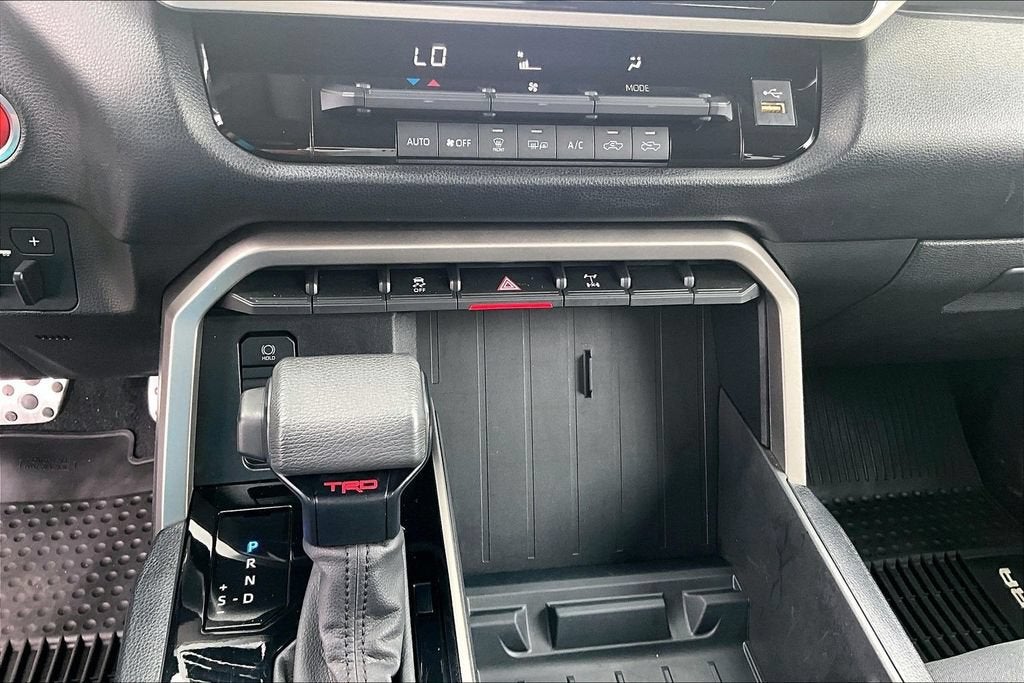 2022 Toyota Tundra 4WD SR5