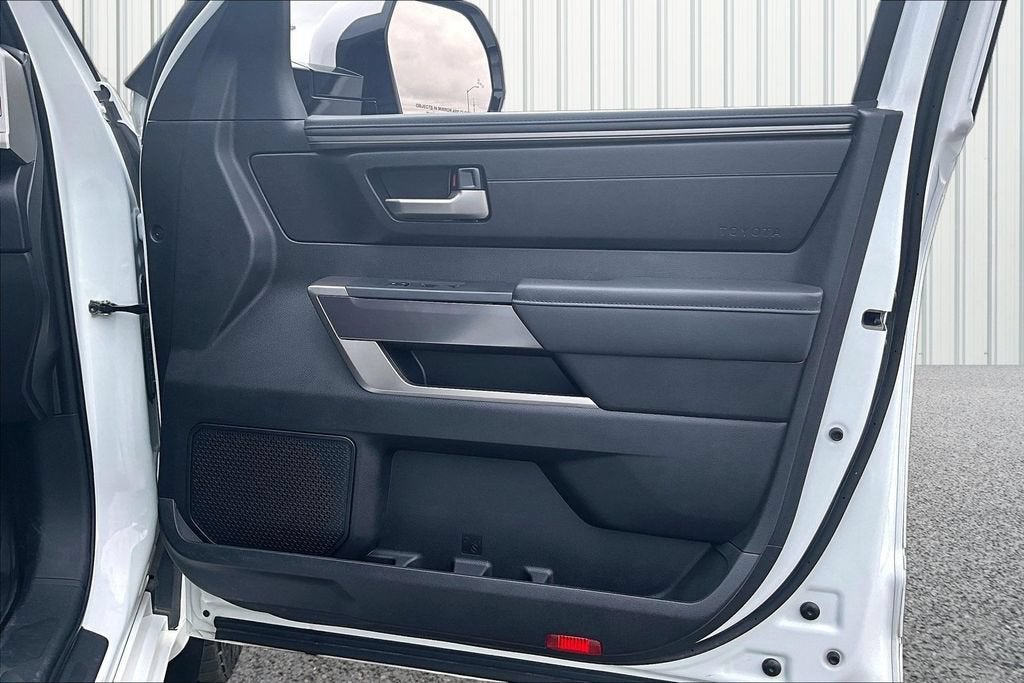 2022 Toyota Tundra 4WD SR5