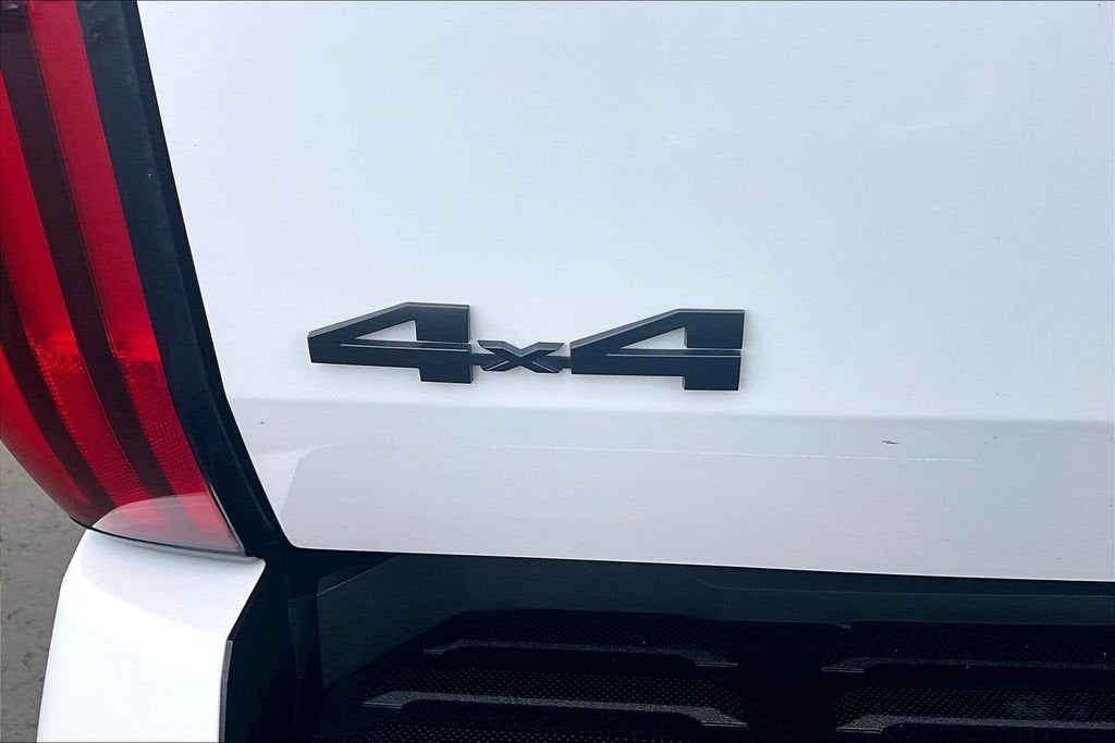 2022 Toyota Tundra 4WD SR5