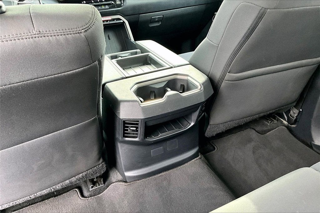 2022 Toyota Tundra 4WD SR5