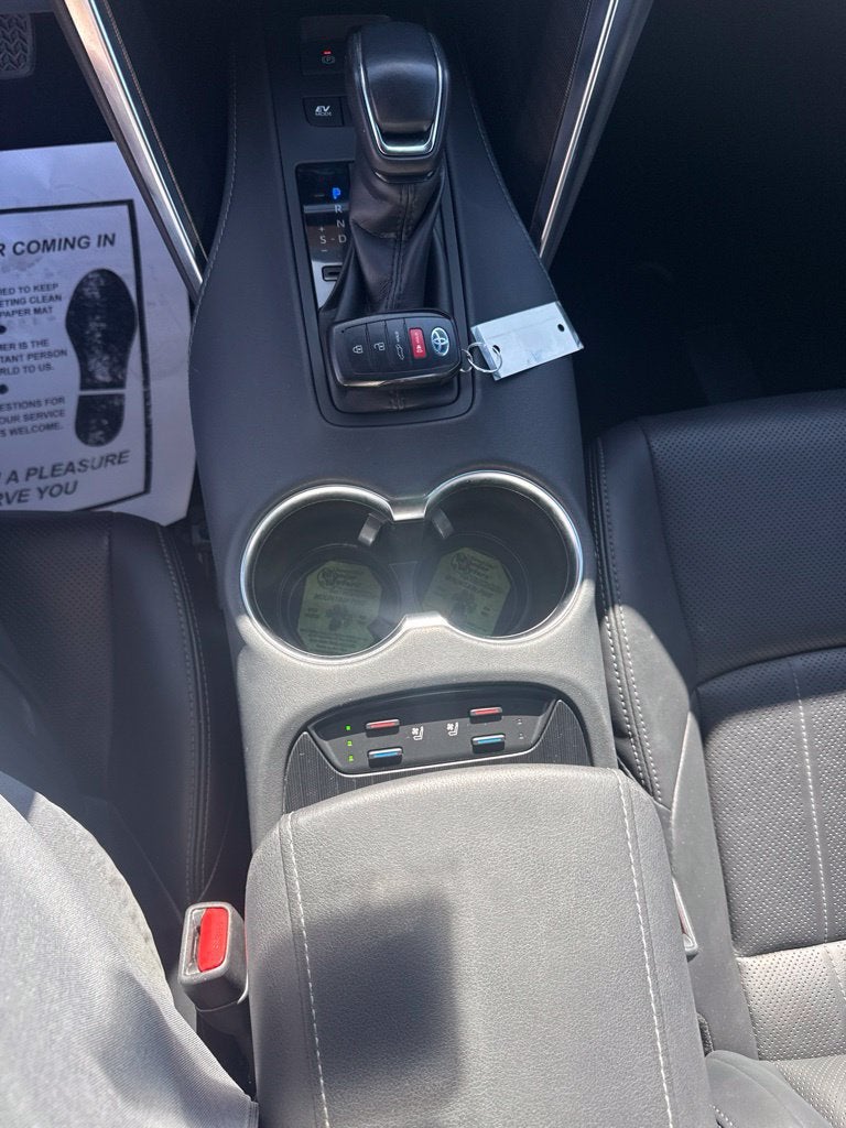 2021 Toyota Venza LE