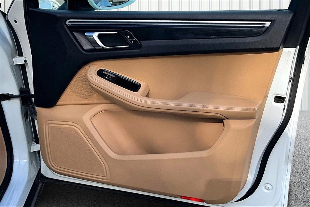 2018 Porsche Macan 4DR SUV AWD