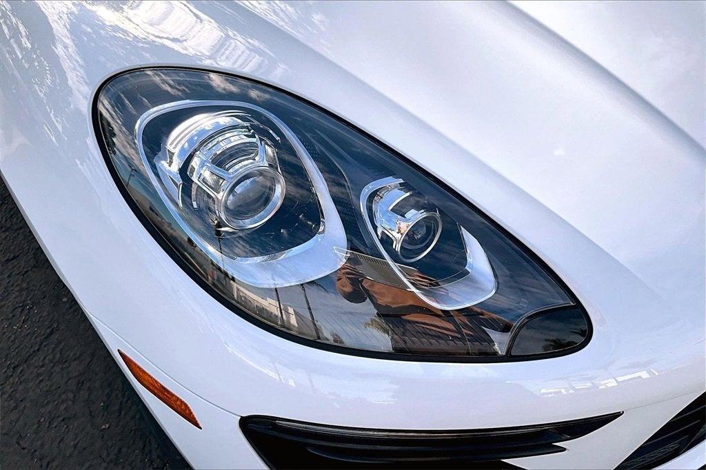 2018 Porsche Macan 4DR SUV AWD